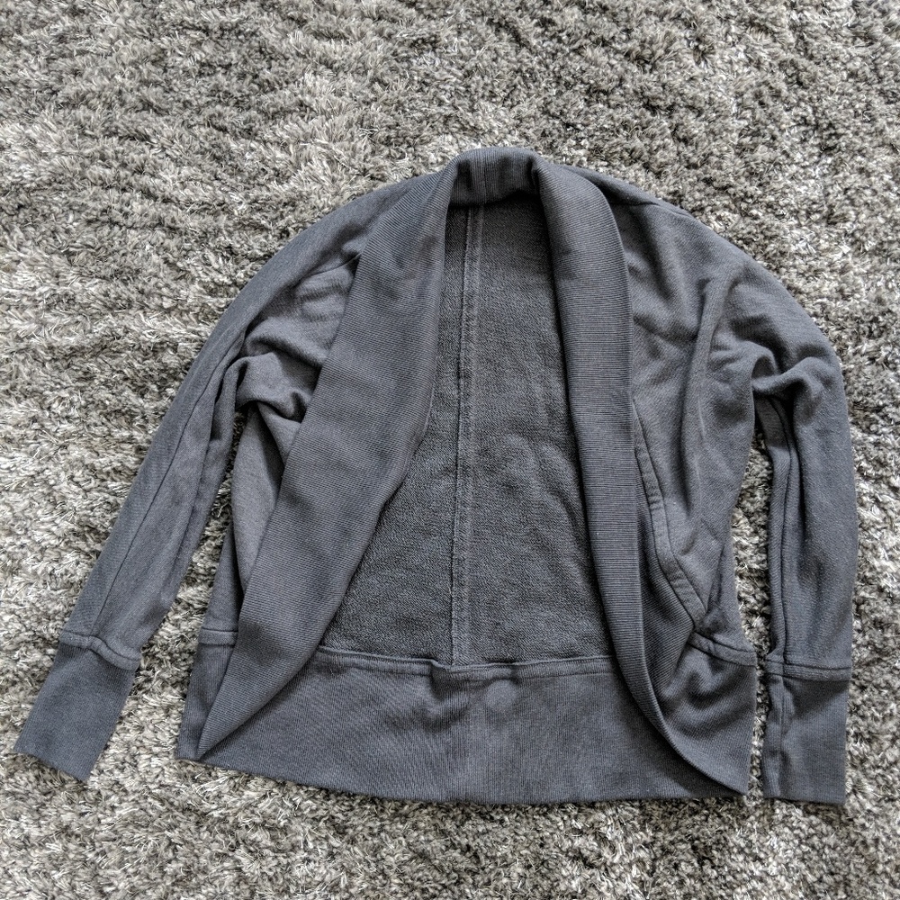 Cozy Aerie gray layering sweater